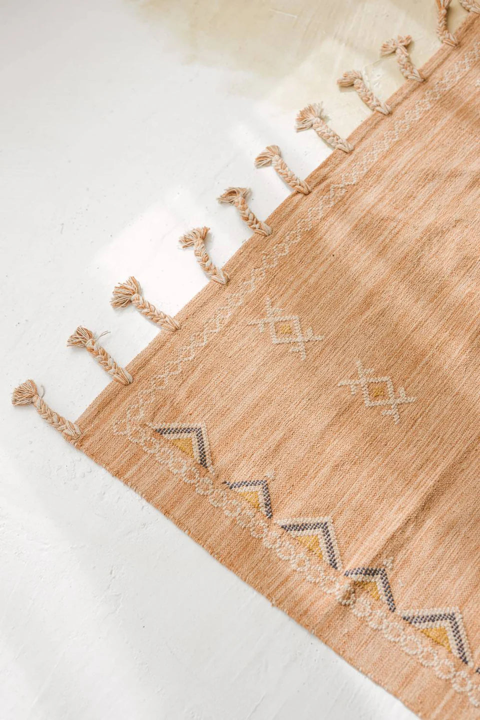 Hand - Woven Cotton Rug | Kiara