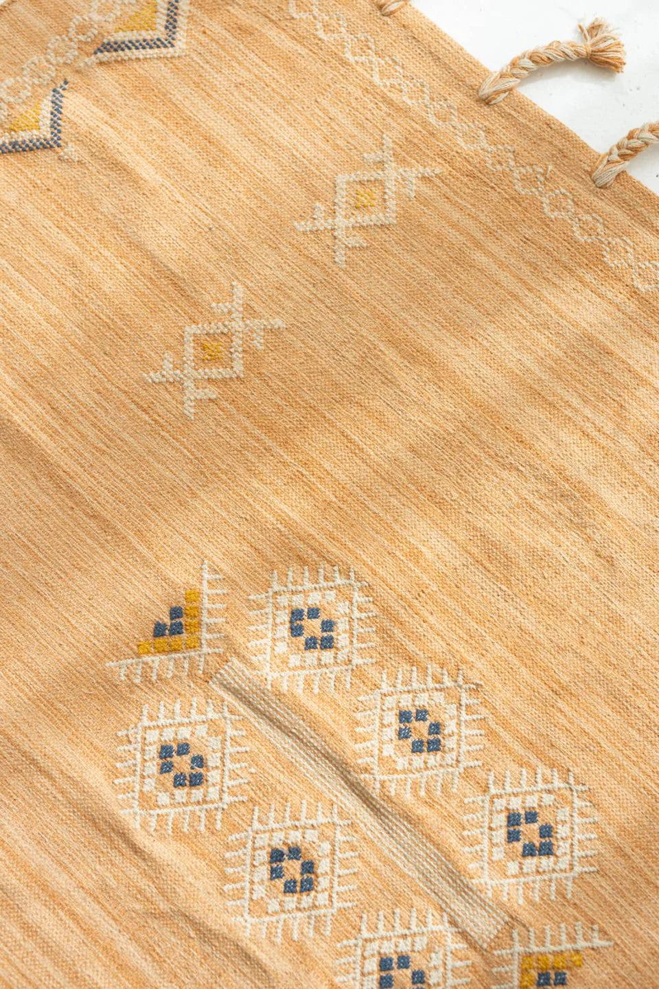 Hand - Woven Cotton Rug | Kiara