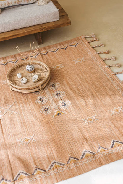 Hand - Woven Cotton  Rug   | Kiara